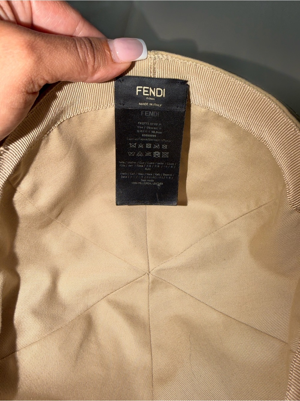Fendi Reversible Monogram & Beige Cap - Brown/Tan - Picture 6 of 11